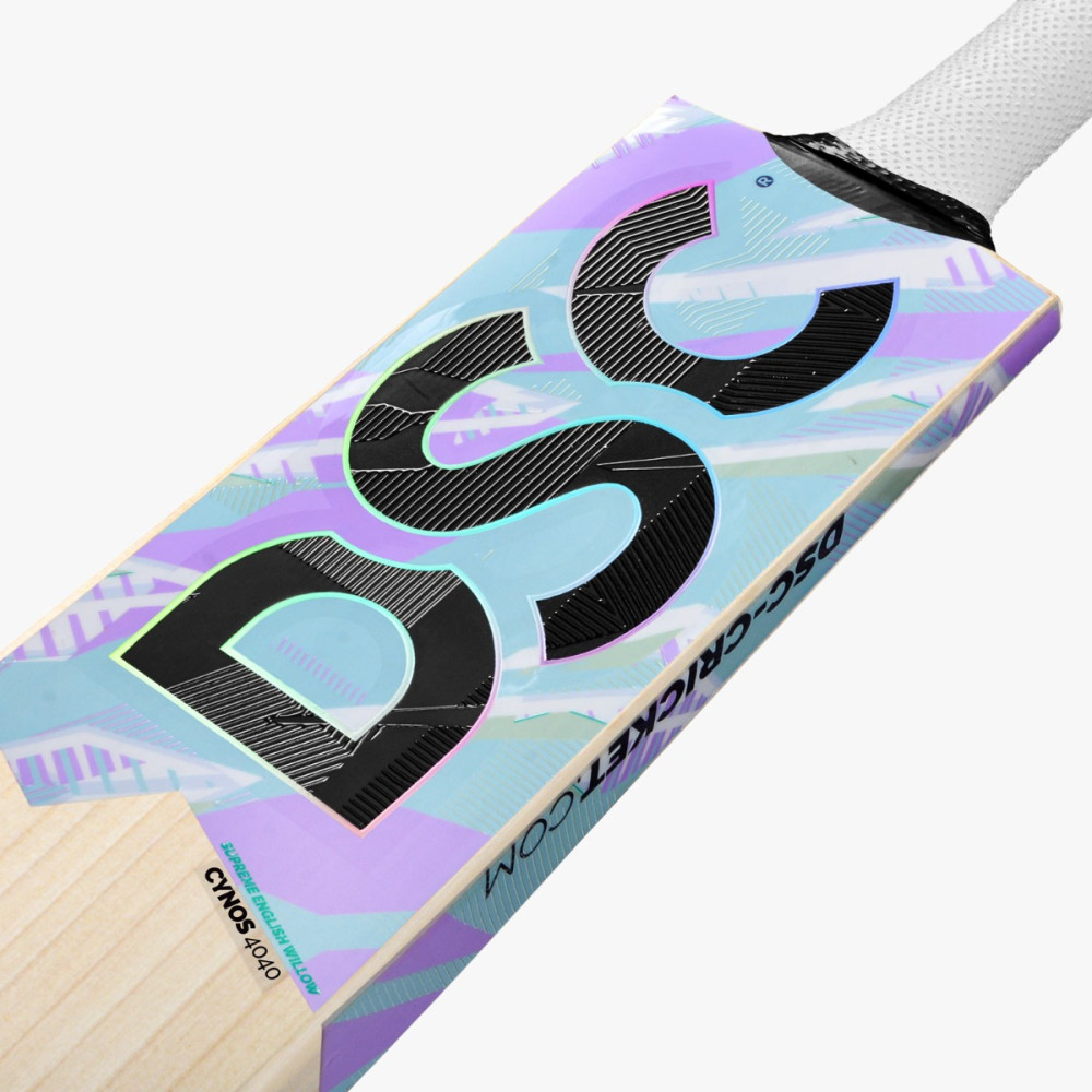 DSC Cynos 4040 English Willow Cricket Bat DSC Cynos 4040 English Willow Cricket Bat